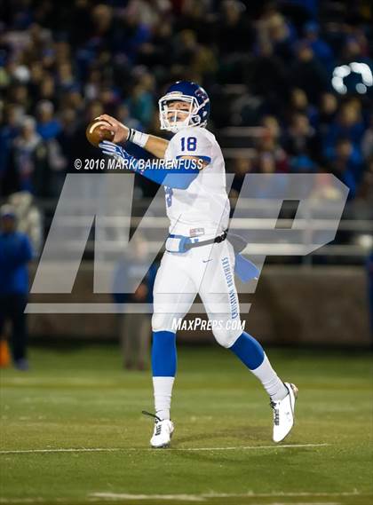 Thumbnail 1 in Oakdale vs. Christian Brothers (CIF SJS D3 Final) photogallery.