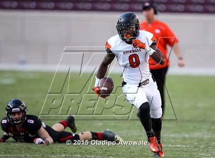 Thumbnail 3 in Rockwall vs. Lake Travis (UIL 6A Quarterfinal) photogallery.