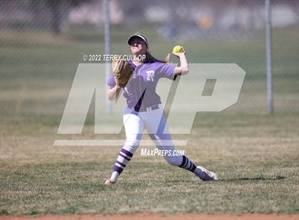 Thumbnail 1 in Mountain Ridge @ Riverton photogallery.