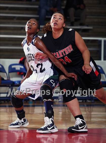 Thumbnail 2 in College Park vs MacArthur (McDonald's Texas Invitational) photogallery.
