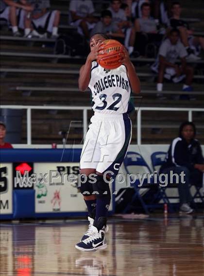 Thumbnail 1 in College Park vs MacArthur (McDonald's Texas Invitational) photogallery.