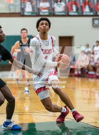Thumbnail 1 in Hamilton Southeastern @ Lawrence North photogallery.