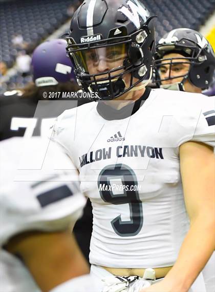 Thumbnail 1 in Willow Canyon vs. Lake Havasu (Kick-Off Classic) photogallery.