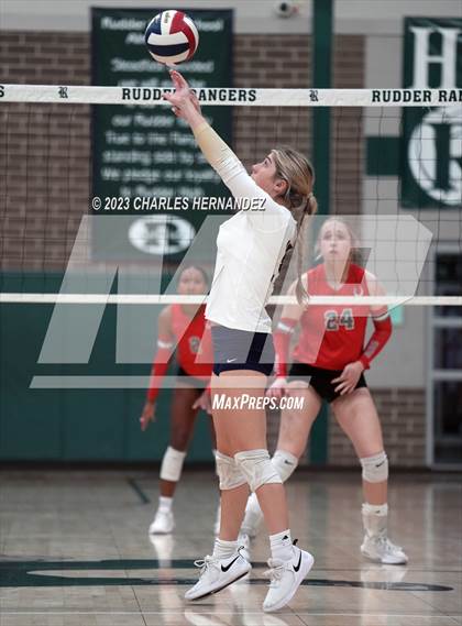 Thumbnail 3 in Lake Belton vs. Lake Creek (UIL 5A Region 3 Bi-District Playoff) photogallery.