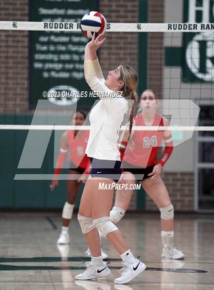 Thumbnail 1 in Lake Belton vs. Lake Creek (UIL 5A Region 3 Bi-District Playoff) photogallery.