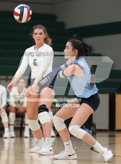 Thumbnail 1 in Lake Belton vs. Lake Creek (UIL 5A Region 3 Bi-District Playoff) photogallery.