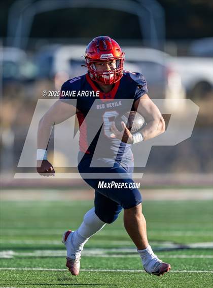 Thumbnail 2 in Springville vs. Spanish Fork (UHSAA 5A Second Round) photogallery.