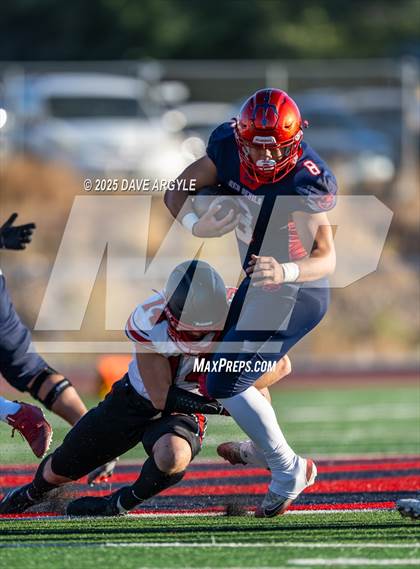 Thumbnail 3 in Springville vs. Spanish Fork (UHSAA 5A Second Round) photogallery.