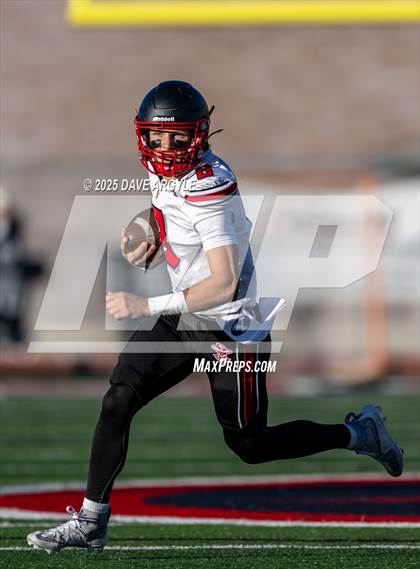 Thumbnail 3 in Springville vs. Spanish Fork (UHSAA 5A Second Round) photogallery.