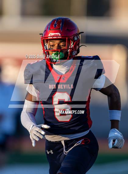 Thumbnail 2 in Springville vs. Spanish Fork (UHSAA 5A Second Round) photogallery.