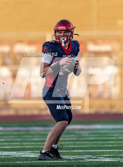 Thumbnail 2 in Springville vs. Spanish Fork (UHSAA 5A Second Round) photogallery.