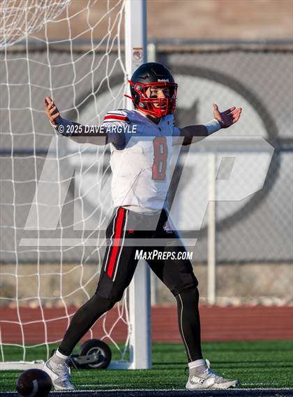 Thumbnail 3 in Springville vs. Spanish Fork (UHSAA 5A Second Round) photogallery.