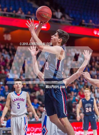 Thumbnail 2 in Avon vs. Waterford (CIAC D3 Final) photogallery.