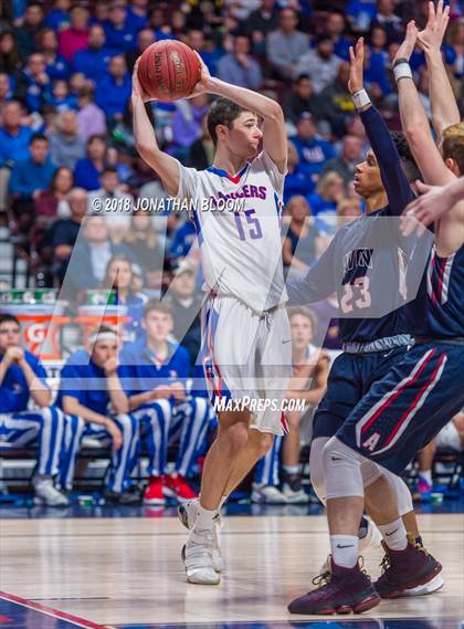 Thumbnail 1 in Avon vs. Waterford (CIAC D3 Final) photogallery.