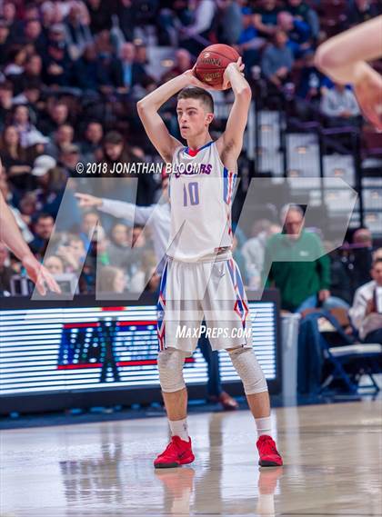 Thumbnail 3 in Avon vs. Waterford (CIAC D3 Final) photogallery.