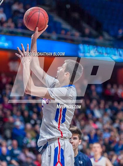 Thumbnail 1 in Avon vs. Waterford (CIAC D3 Final) photogallery.