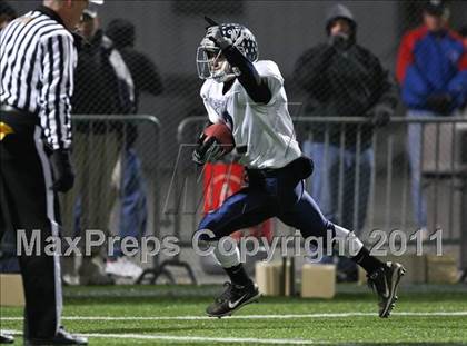 Thumbnail 1 in Aquinas vs. Whitesboro (NYSPHSAA Class A Semifinal) photogallery.