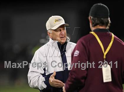 Thumbnail 3 in Aquinas vs. Whitesboro (NYSPHSAA Class A Semifinal) photogallery.