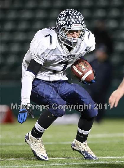 Thumbnail 2 in Aquinas vs. Whitesboro (NYSPHSAA Class A Semifinal) photogallery.