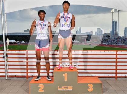 Thumbnail 2 in UIL 5A State Championship (Awards) photogallery.
