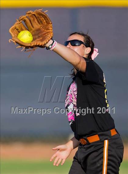 Thumbnail 2 in Dobie @ Pearland (UIL 5A Region III Final) photogallery.
