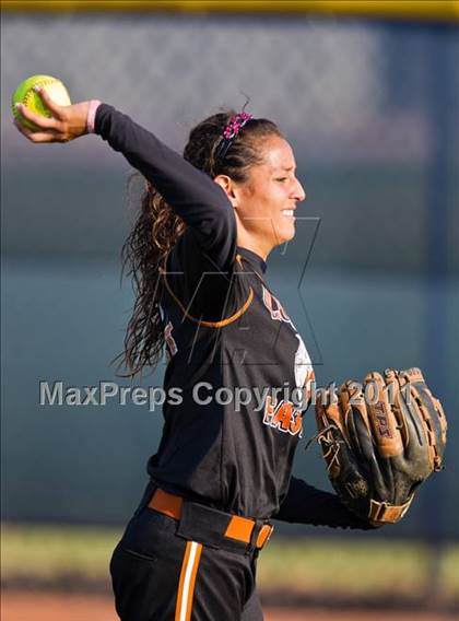 Thumbnail 2 in Dobie @ Pearland (UIL 5A Region III Final) photogallery.
