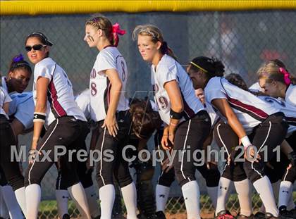 Thumbnail 3 in Dobie @ Pearland (UIL 5A Region III Final) photogallery.
