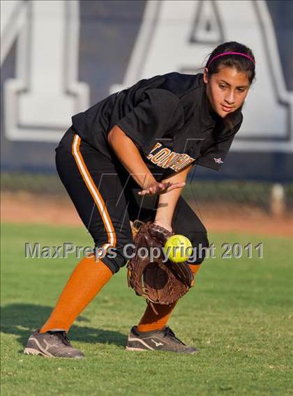 Thumbnail 2 in Dobie @ Pearland (UIL 5A Region III Final) photogallery.