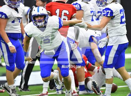 Thumbnail 2 in Barbers Hill vs Manvel (UIL 5A Regional Playoff) photogallery.