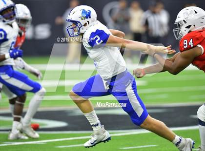 Thumbnail 3 in Barbers Hill vs Manvel (UIL 5A Regional Playoff) photogallery.