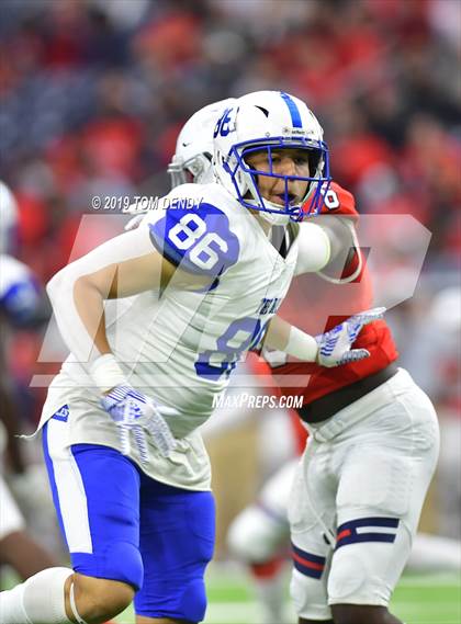 Thumbnail 2 in Barbers Hill vs Manvel (UIL 5A Regional Playoff) photogallery.