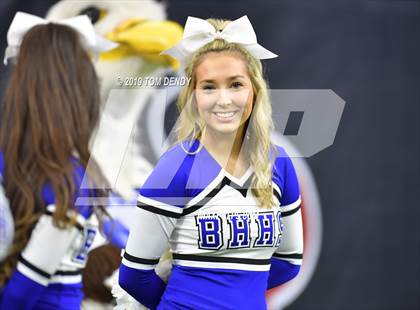 Thumbnail 2 in Barbers Hill vs Manvel (UIL 5A Regional Playoff) photogallery.