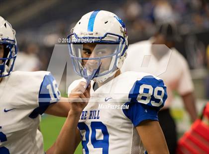 Thumbnail 3 in Barbers Hill vs Manvel (UIL 5A Regional Playoff) photogallery.