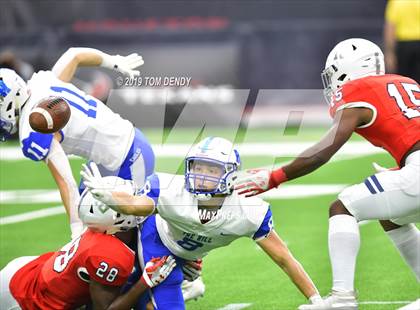 Thumbnail 1 in Barbers Hill vs Manvel (UIL 5A Regional Playoff) photogallery.
