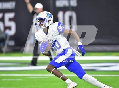 Thumbnail 2 in Barbers Hill vs Manvel (UIL 5A Regional Playoff) photogallery.