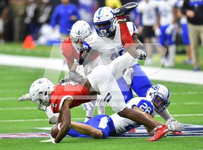 Thumbnail 1 in Barbers Hill vs Manvel (UIL 5A Regional Playoff) photogallery.