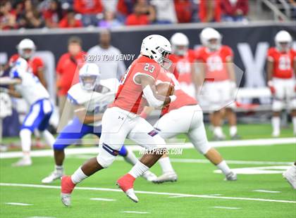 Thumbnail 3 in Barbers Hill vs Manvel (UIL 5A Regional Playoff) photogallery.