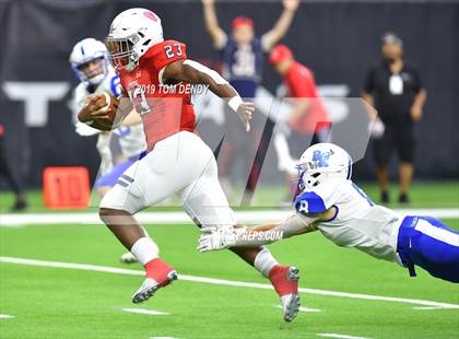 Thumbnail 2 in Barbers Hill vs Manvel (UIL 5A Regional Playoff) photogallery.