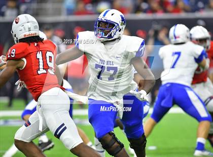 Thumbnail 2 in Barbers Hill vs Manvel (UIL 5A Regional Playoff) photogallery.