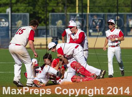 Thumbnail 2 in Friends Academy vs. Pierson/Bridgehampton (NYSPHSAA Class C Regional Semifinal) photogallery.