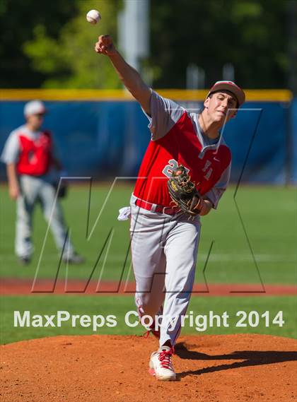 Thumbnail 2 in Friends Academy vs. Pierson/Bridgehampton (NYSPHSAA Class C Regional Semifinal) photogallery.