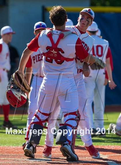 Thumbnail 3 in Friends Academy vs. Pierson/Bridgehampton (NYSPHSAA Class C Regional Semifinal) photogallery.