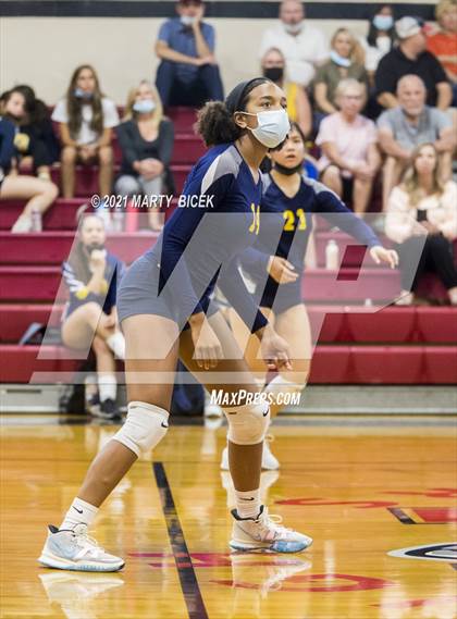 Thumbnail 2 in Modesto vs. Gregori photogallery.