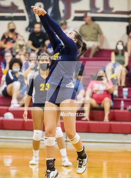 Thumbnail 3 in Modesto vs. Gregori photogallery.