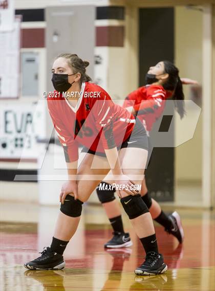 Thumbnail 3 in Modesto vs. Gregori photogallery.