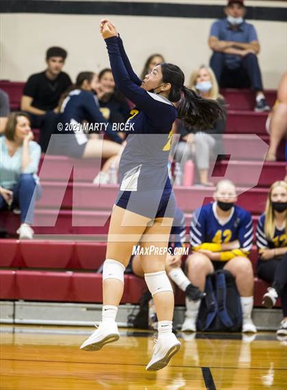Thumbnail 1 in Modesto vs. Gregori photogallery.