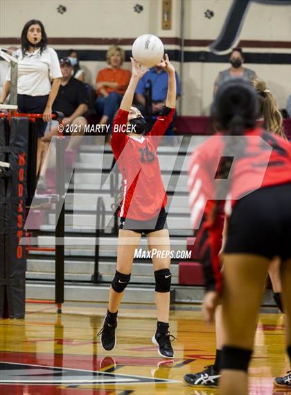 Thumbnail 2 in Modesto vs. Gregori photogallery.
