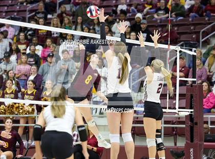 Thumbnail 2 in Fairfield vs. East Bernard (UIL 3A Regional Semi-Finals) photogallery.