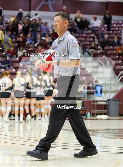Thumbnail 1 in Fairfield vs. East Bernard (UIL 3A Regional Semi-Finals) photogallery.