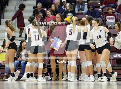 Thumbnail 3 in Fairfield vs. East Bernard (UIL 3A Regional Semi-Finals) photogallery.